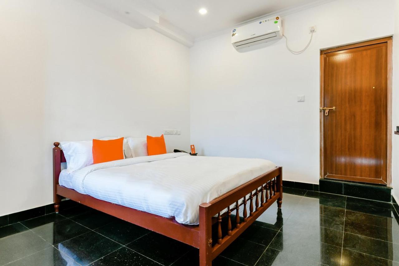 Spot On 39480 Vattekad Tourist Home Kakkanad Dış mekan fotoğraf