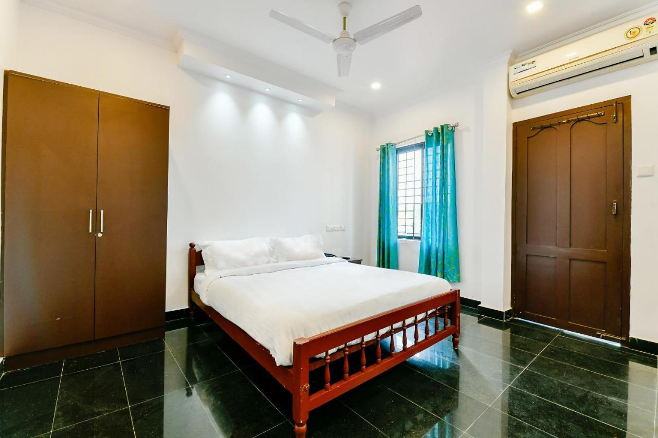 Spot On 39480 Vattekad Tourist Home Kakkanad Dış mekan fotoğraf