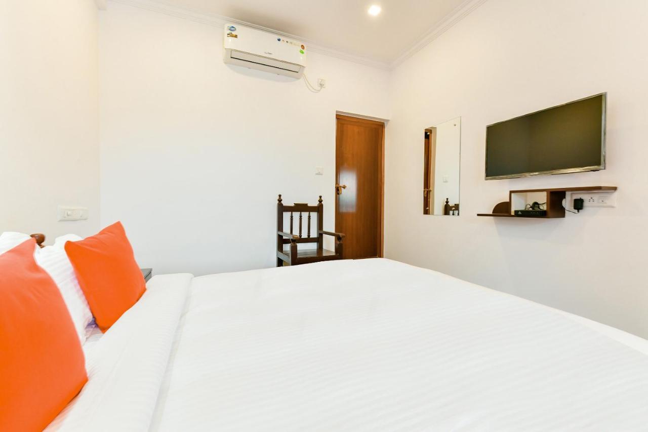 Spot On 39480 Vattekad Tourist Home Kakkanad Dış mekan fotoğraf