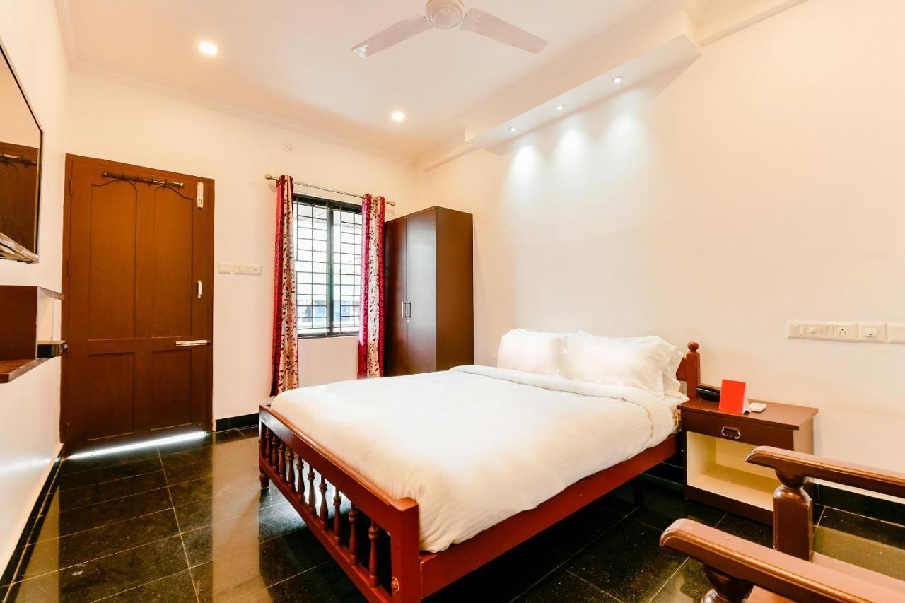 Spot On 39480 Vattekad Tourist Home Kakkanad Dış mekan fotoğraf